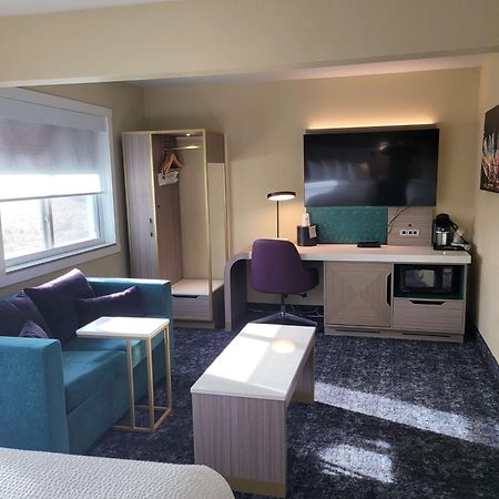 Best Western Plus Altoona Inn Exterior photo