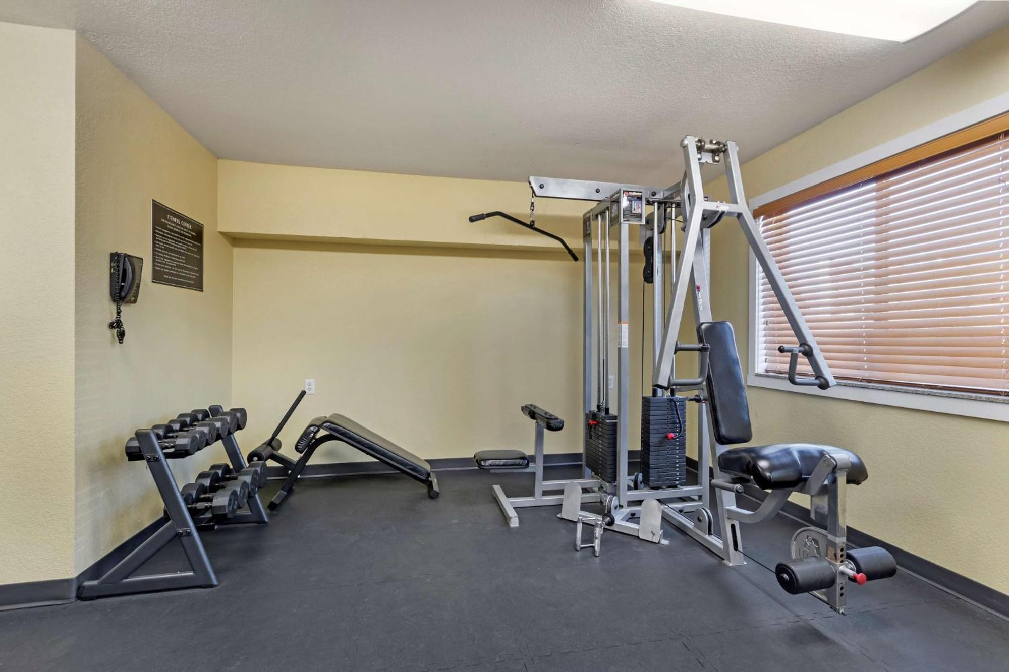 Best Western Plus Altoona Inn Exterior photo